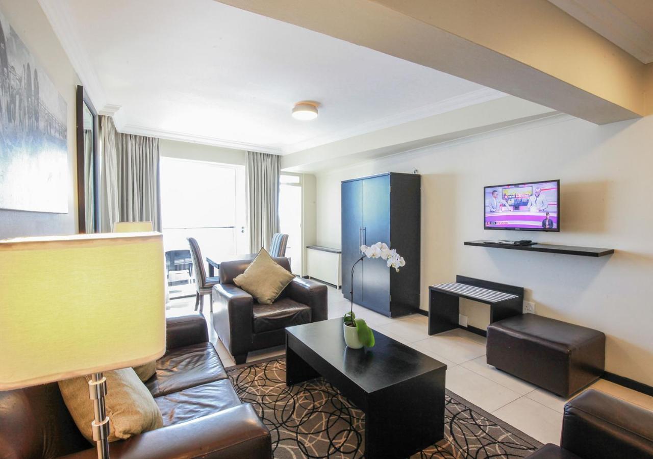 ブルー ウォーターズ ホテル ダーバン エクステリア 写真 A living room in a hotel
